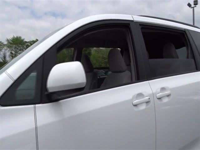 Toyota Sienna 2017 photo 5